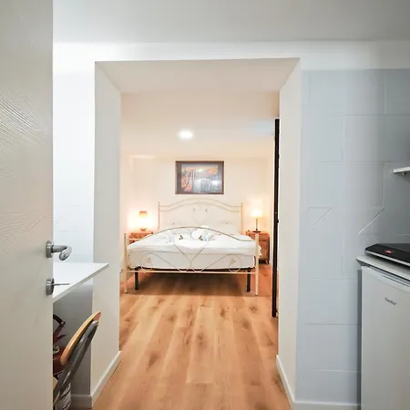 Apartament Manzaus *